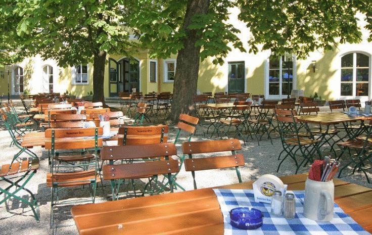 Hotel Schönbrunn Landshut Exterior foto